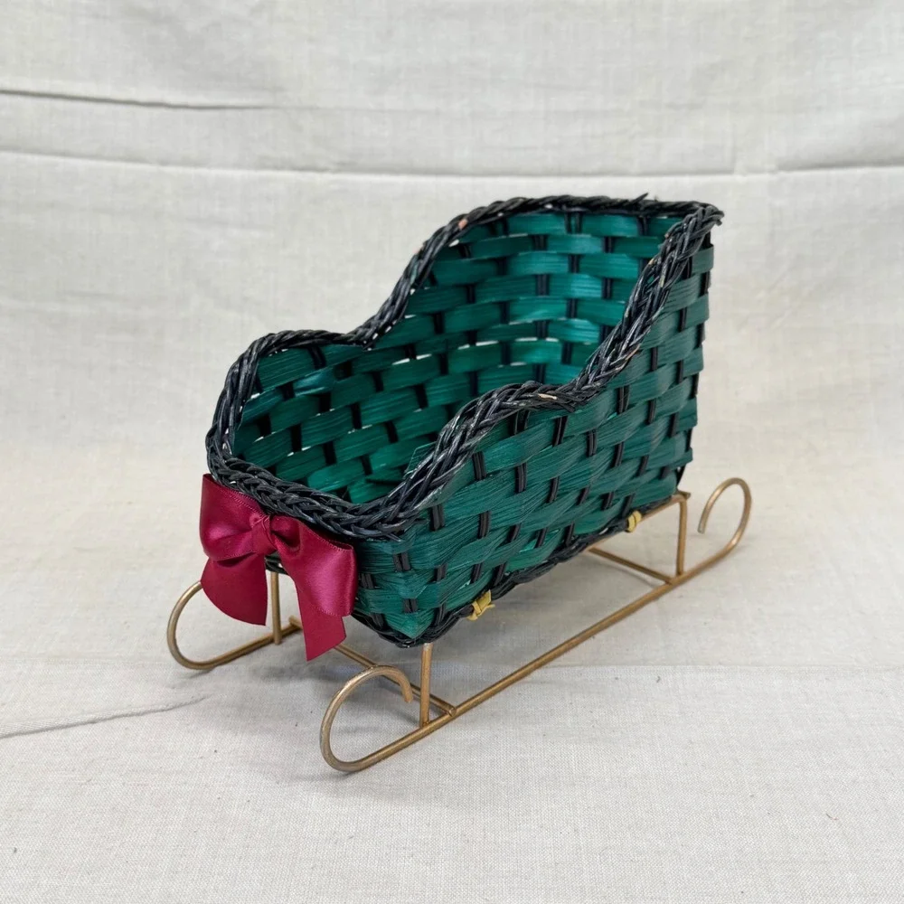 Vintage Christmas Sleigh Basket Green Woven Holiday Centerpiece Decor Bow